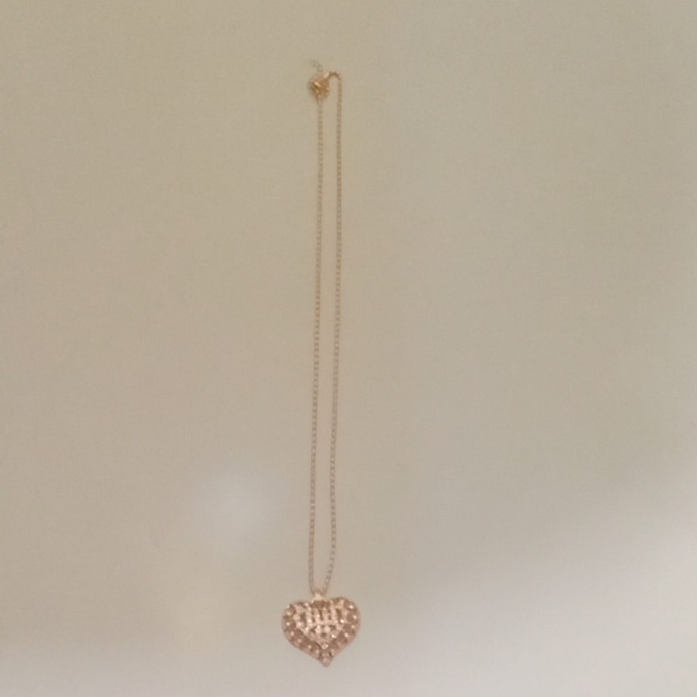 Elegant Gold Heart Pendant Necklace